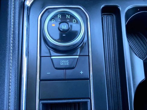 Used 2022 Ford Expedition XLT image 35