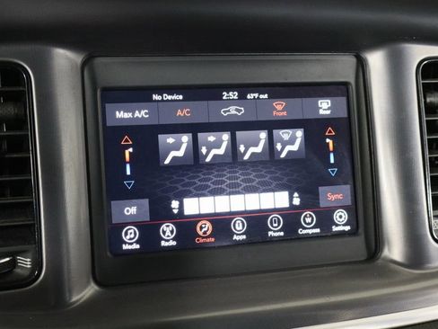 Used 2020 Dodge Charger SXT w/ Blacktop Package image 33