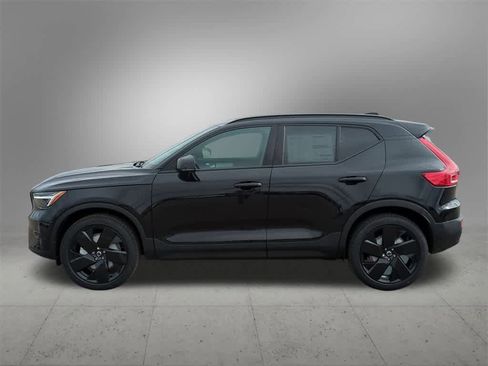 New 2026 Volvo XC40 B5 Ultra w/ Protection Package Premier image 3