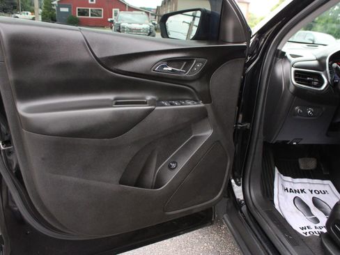Used 2019 Chevrolet Equinox LT w/ Driver Convenience Package FWD image 12