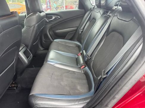Used 2015 Chrysler 200 S FWD image 25