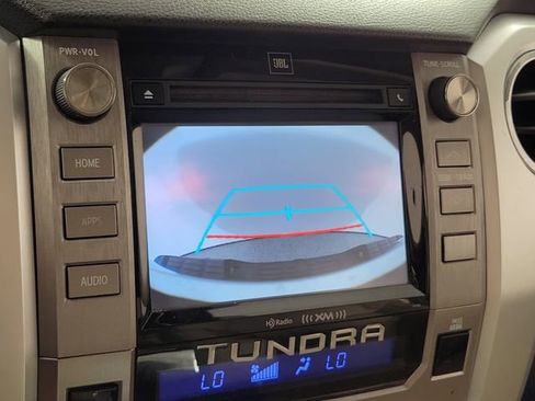 Used 2018 Toyota Tundra Limited w/ Limited Premium Package AWD/4WD image 30