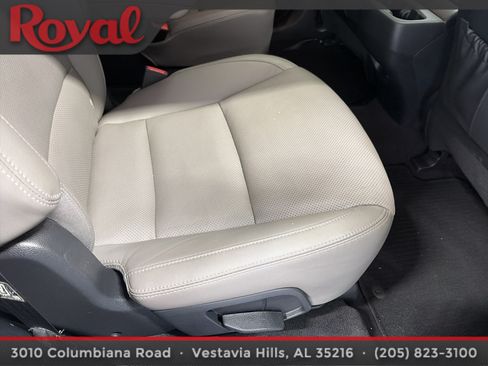 Used 2017 Hyundai Santa Fe Limited FWD image 13