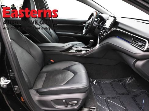 Used 2022 Toyota Camry XLE FWD image 24