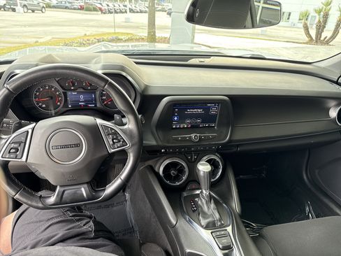 Used 2022 Chevrolet Camaro LT image 27