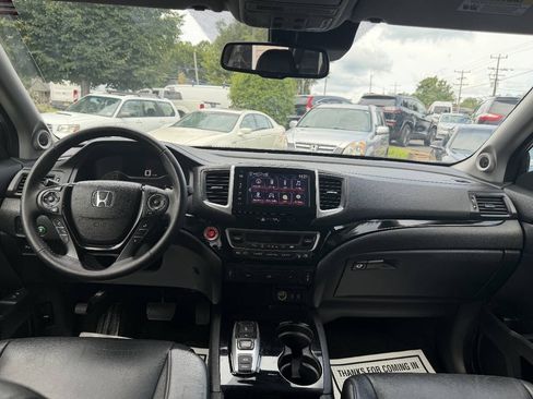 Used 2016 Honda Pilot Touring image 19