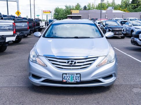 Used 2011 Hyundai Sonata GLS w/ Popular Equipment Pkg 2 FWD image 2