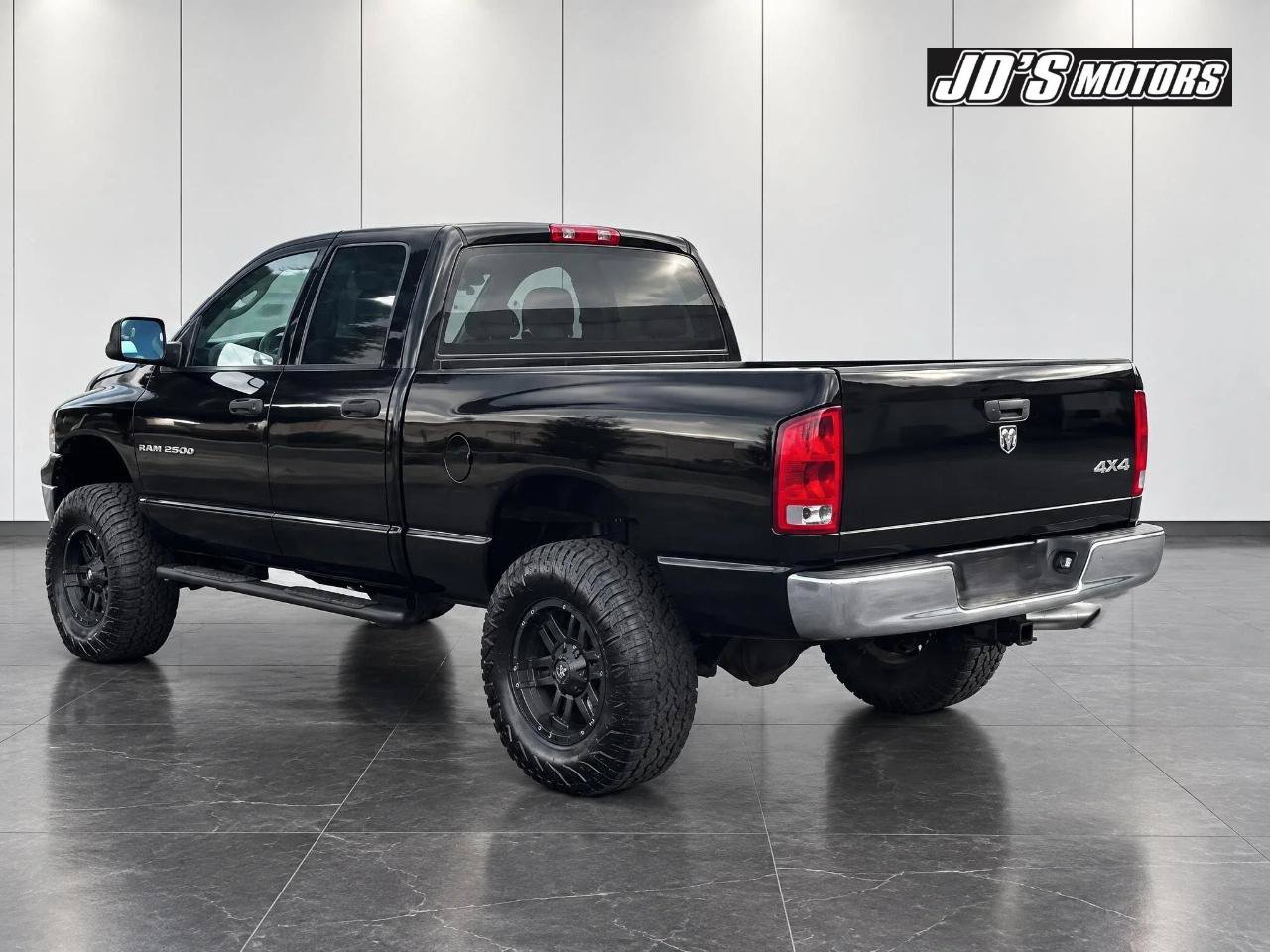 Used 2005 Dodge Ram 2500 Truck ST w/ Trailer Tow Group AWD/4WD image 5
