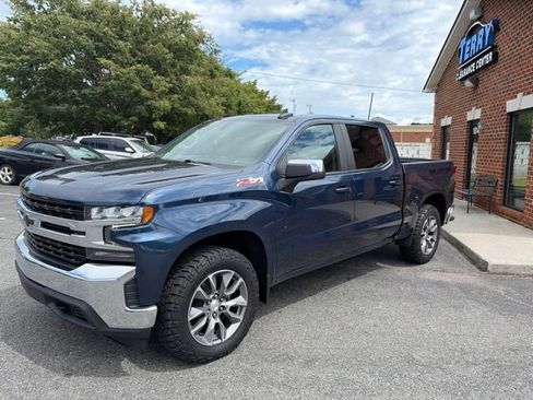 Used 2021 Chevrolet Silverado 1500 LT w/ Z71 Off-Road Package AWD/4WD image 2