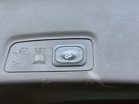 Used 2018 Lincoln MKC Reserve w/ Lincoln MKC Climate Package image 15