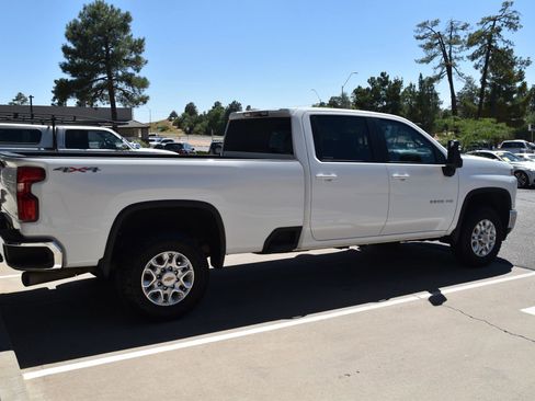 Used 2022 Chevrolet Silverado 3500 LT w/ Convenience Package image 6