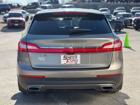 Used 2016 Lincoln MKX Select image 6