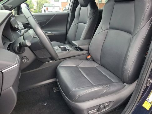 Used 2023 Toyota Venza XLE AWD/4WD image 15