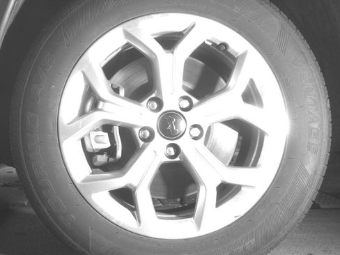 Used 2025 Jeep Compass Latitude AWD/4WD image 12