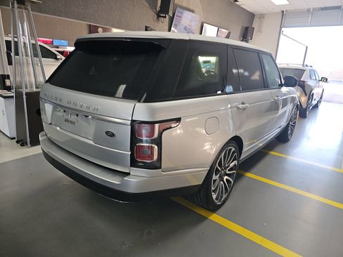 Used 2019 Land Rover Range Rover Long Wheelbase Supercharged image 4