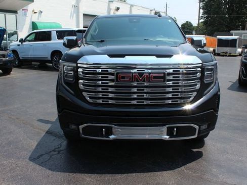 Used 2022 GMC Sierra 1500 Denali w/ Technology Package AWD/4WD image 17