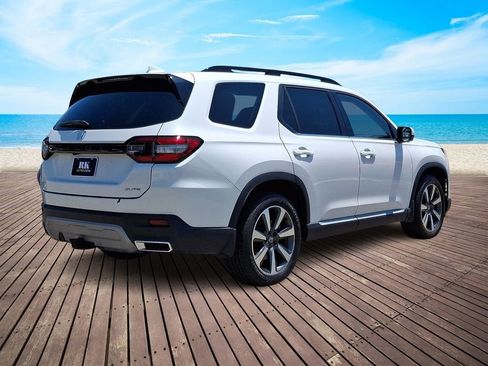 Used 2023 Honda Pilot Elite image 6