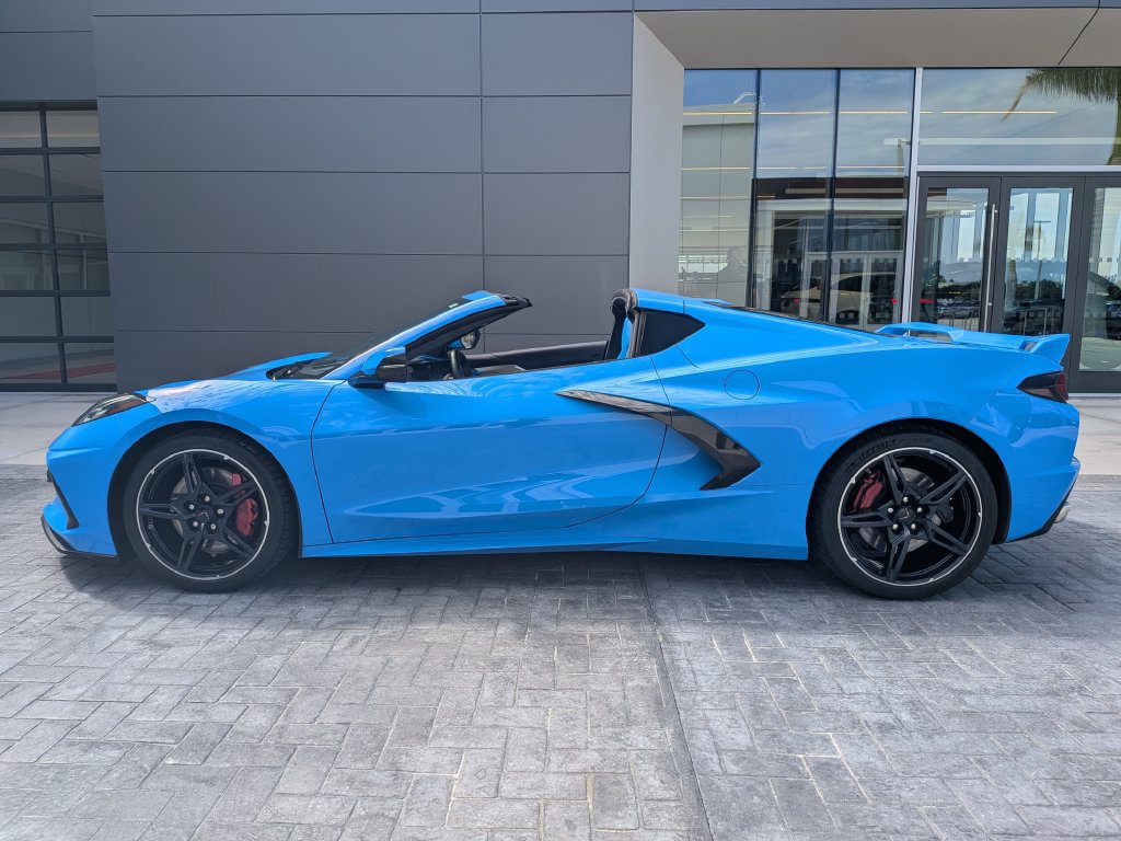 Used 2022 Chevrolet Corvette Stingray Premium Cpe w/ Z51 Performance Package RWD image 11