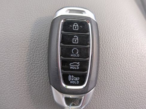 Used 2023 Hyundai Elantra SEL w/ Convenience Package image 23