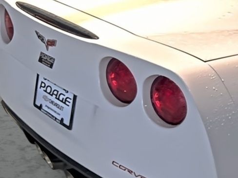 Used 2006 Chevrolet Corvette Convertible w/ Preferred Equipment Group image 13