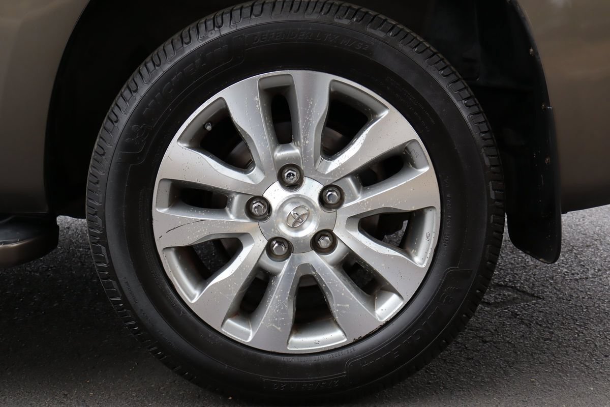 Used 2013 Toyota Sequoia Limited AWD/4WD image 44