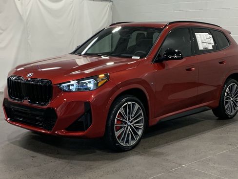 Used 2026 BMW X1 xDrive28i w/ Technology Package image 3