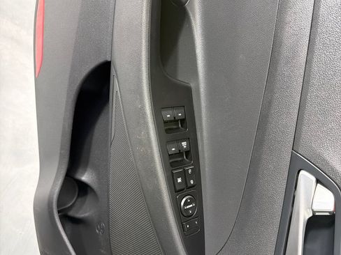 Used 2020 Hyundai Tucson SE w/ Winter Weather Package AWD/4WD image 9