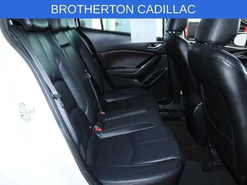 Used 2018 MAZDA MAZDA3 Touring FWD image 29