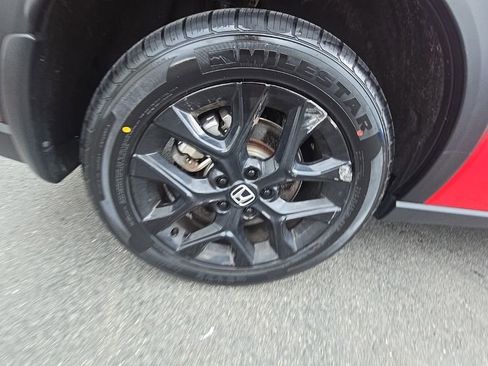 Used 2024 Honda HR-V Sport image 11