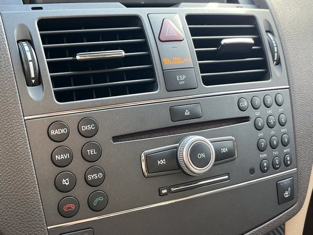 Used 2010 Mercedes-Benz C 300 4MATIC Sedan image 25