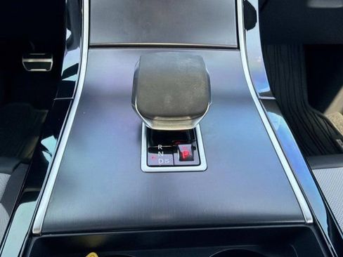 Used 2026 Land Rover Range Rover Velar Dynamic SE image 30