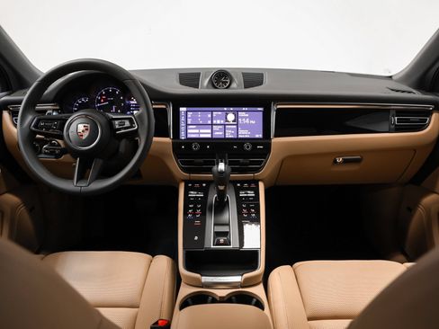 Certified 2026 Porsche Macan AWD/4WD image 26