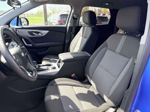 Used 2025 Chevrolet Blazer LT FWD image 14