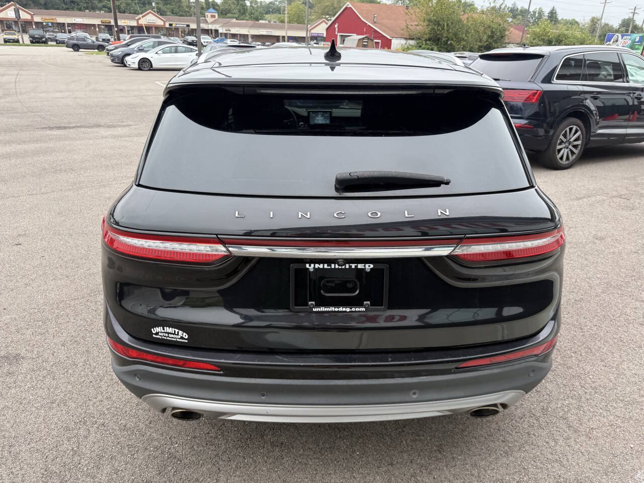 Used 2020 Lincoln Corsair FWD w/ Rear Removable Package Tray image 9