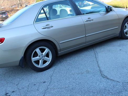 Used 2004 Honda Accord EX image 15