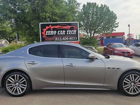 Used 2018 Maserati Ghibli GranLusso image 7