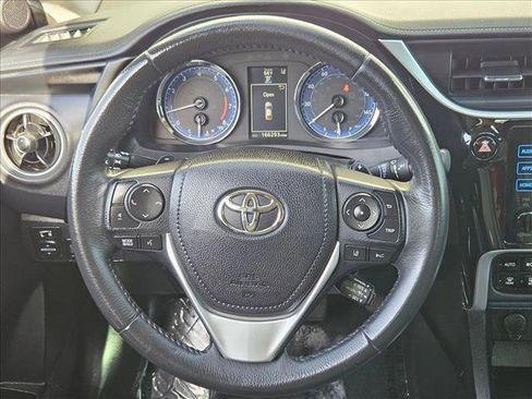 Used 2018 Toyota Corolla SE w/ SE Premium Package FWD image 14