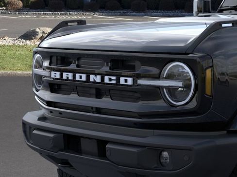 New 2026 Ford Bronco Outer Banks AWD/4WD image 19