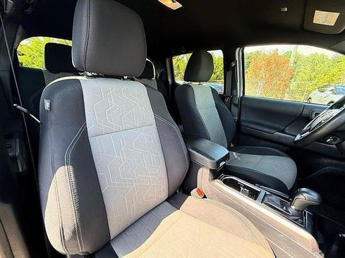 Used 2023 Toyota Tacoma TRD Sport AWD/4WD image 21