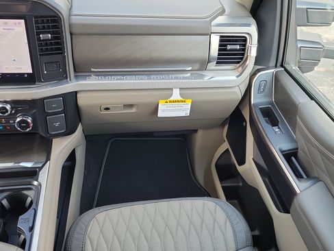 New 2026 Ford F450 Platinum w/ Platinum Plus Package AWD/4WD image 13