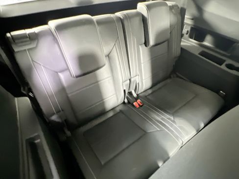 Used 2023 Volkswagen Atlas SEL AWD/4WD image 27