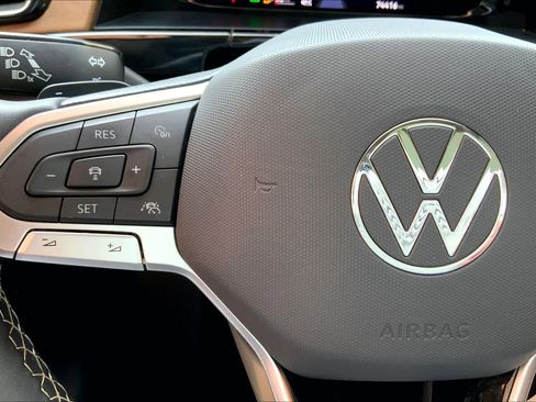Used 2024 Volkswagen Atlas SE FWD image 24