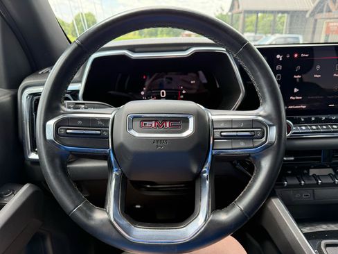 Used 2023 GMC Canyon Elevation w/ Elevation Premium Package RWD image 8