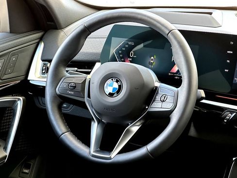 New 2026 BMW X2 xDrive28i w/ Technology Package AWD/4WD image 21