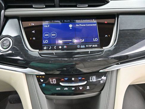 Used 2020 Cadillac XT6 Premium Luxury AWD/4WD image 23
