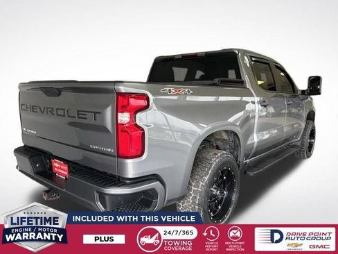 Used 2020 Chevrolet Silverado 1500 Custom w/ Custom Value Package AWD/4WD image 3