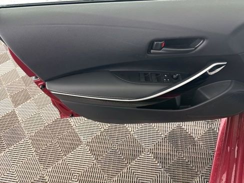 Used 2022 Toyota Corolla LE w/ Premium Interior Package image 19