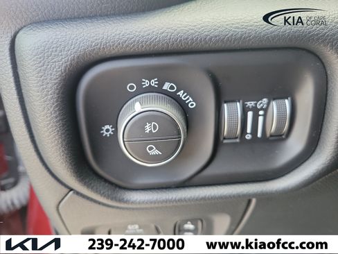 Used 2022 RAM 1500 Laramie AWD/4WD image 25