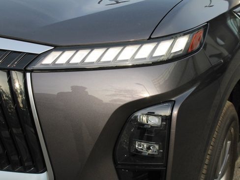 Certified 2025 INFINITI QX80 Pure image 11