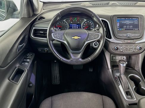 Used 2019 Chevrolet Equinox LT w/ Driver Convenience Package image 16